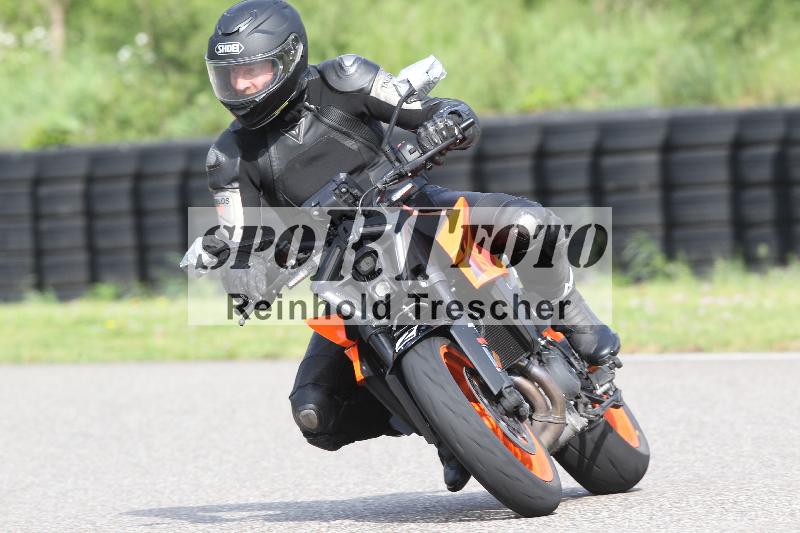 Archiv-2025/10 23.04.2025 Cornu Master School ADR/gruen-vert/2